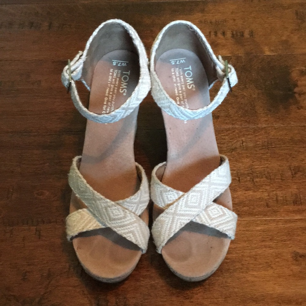 TOMS Wedges!